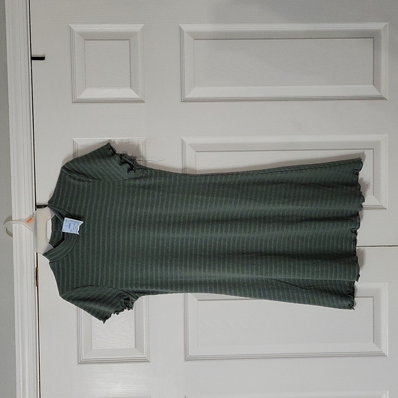 Derek Heart Dresses & Skirts - NWT womens fall green dress